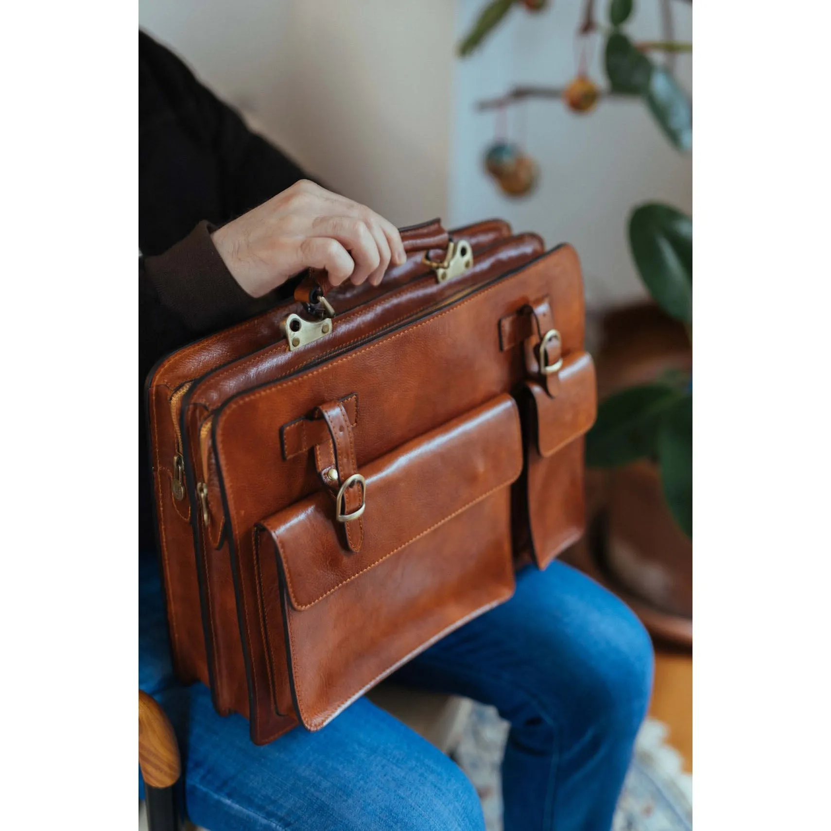 Dazzlo Leather Laptop Briefcase - Brown - 16"