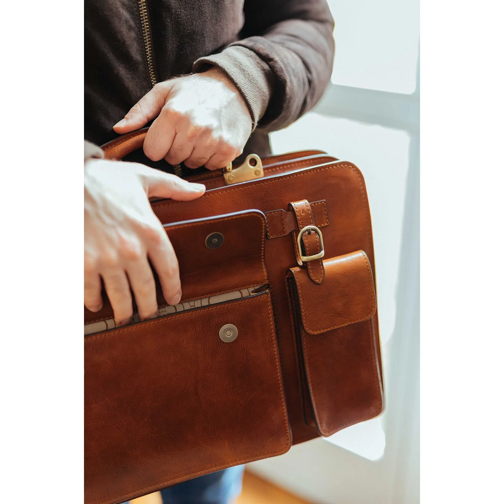 Dazzlo Leather Laptop Briefcase - Brown - 16"