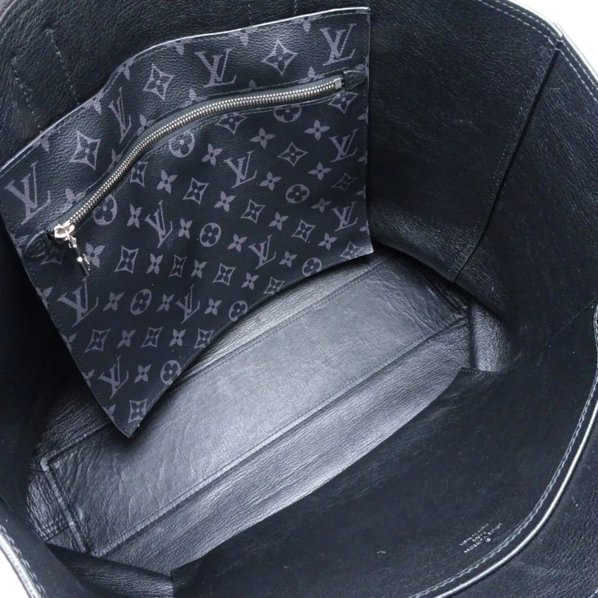 Louis Vuitton Cabas Voyage  Leather Tote Bag ()