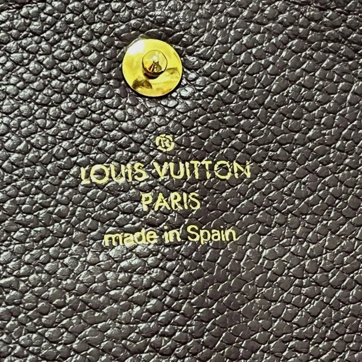 Louis Vuitton Curieuse  Leather Wallet  ()