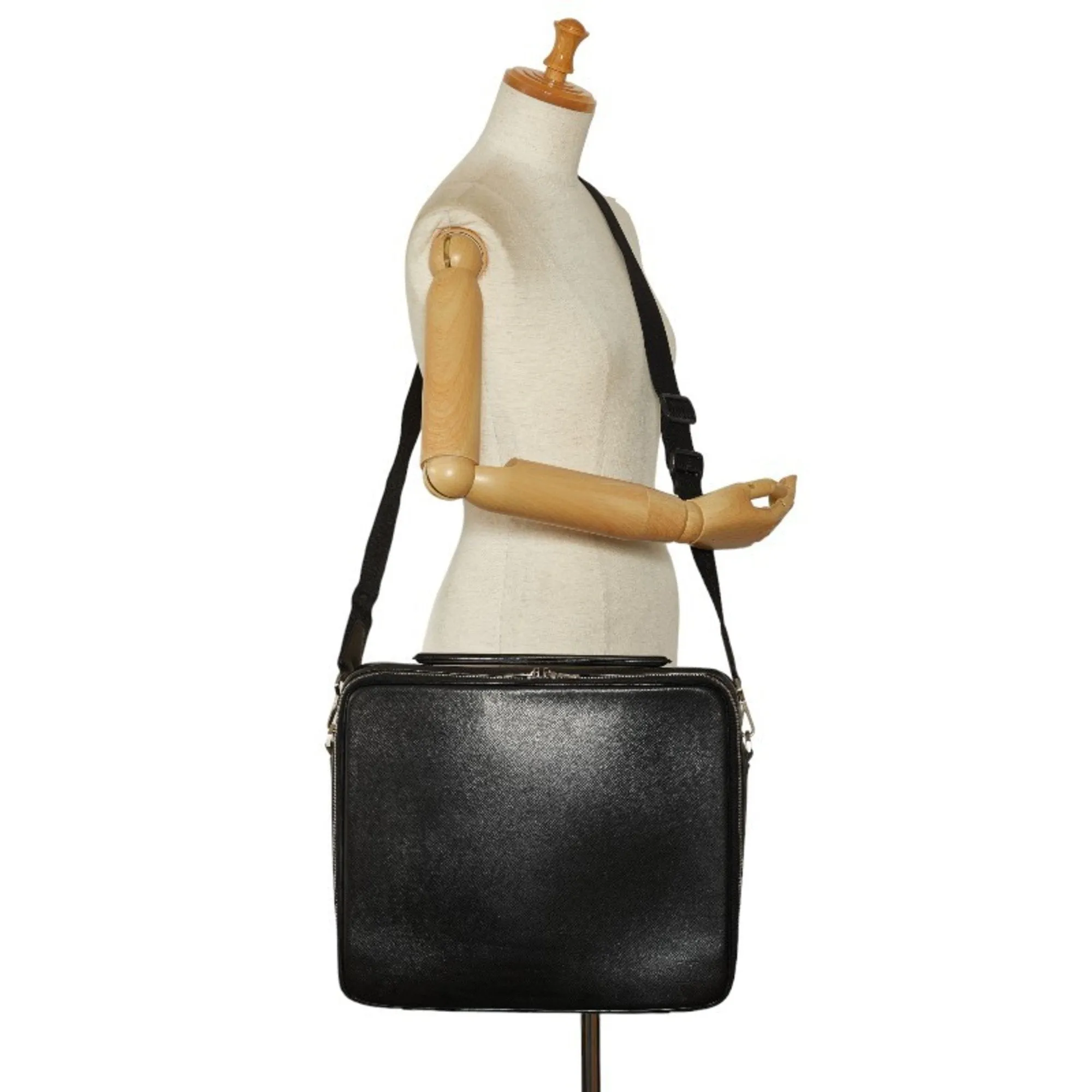 Louis Vuitton Odessa  Leather Shoulder Bag ()