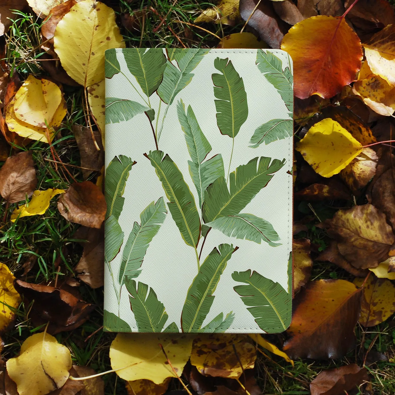 Travel Wallet - Green Leaves